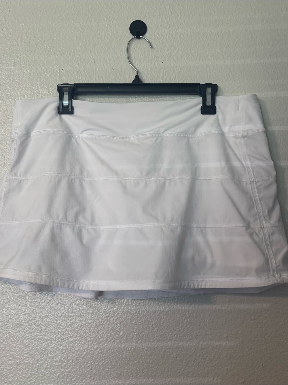lululemon athletica White Performance Skort- Pace Rival Mid
